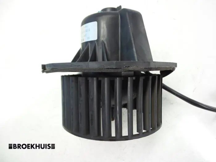 Heating and ventilation fan motor Volvo 4-Serie