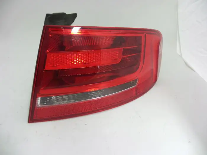 Tylne swiatlo pozycyjne prawe Audi A4