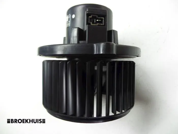 Heating and ventilation fan motor Kia Cerato