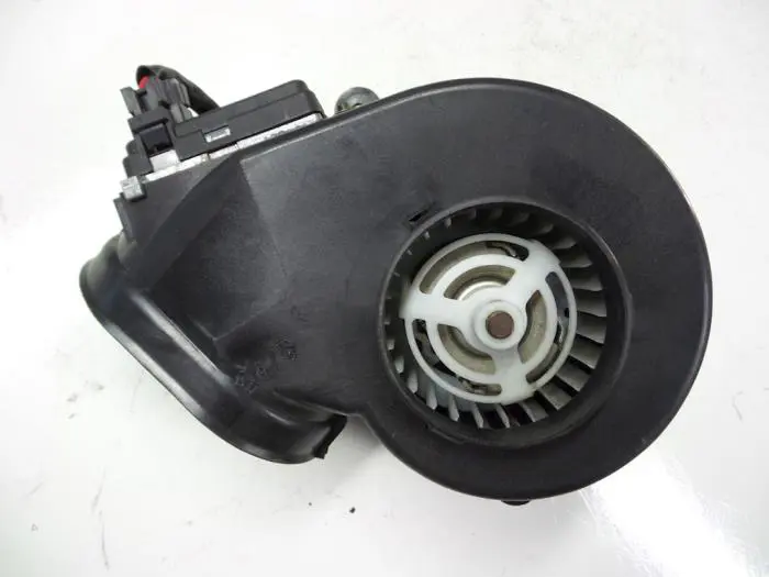 Heating and ventilation fan motor Peugeot 807