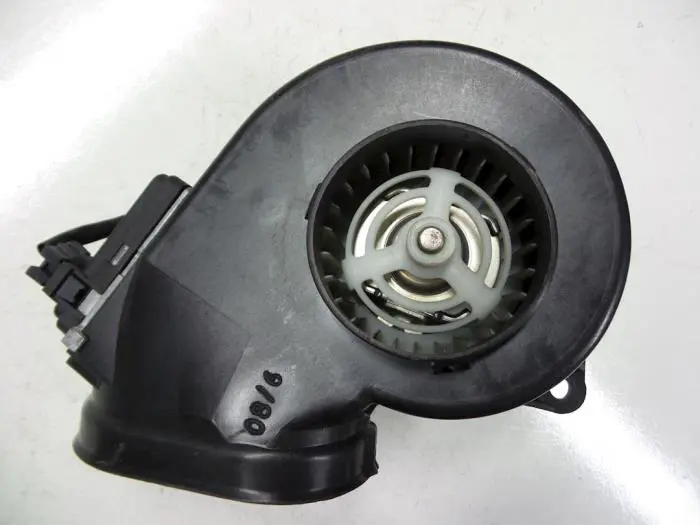 Heating and ventilation fan motor Peugeot 807