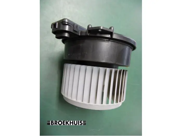 Heating and ventilation fan motor Daihatsu Cuore