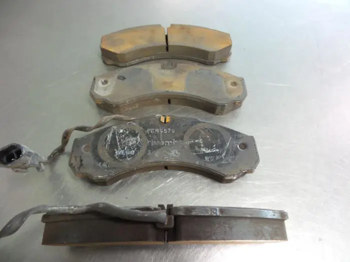 Front brake pad Iveco Daily