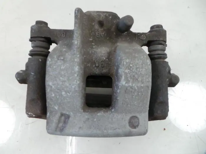Rear brake calliper, right Toyota Verso