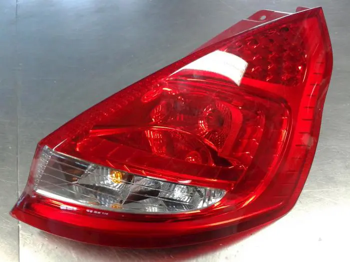 Tylne swiatlo pozycyjne prawe Ford Fiesta