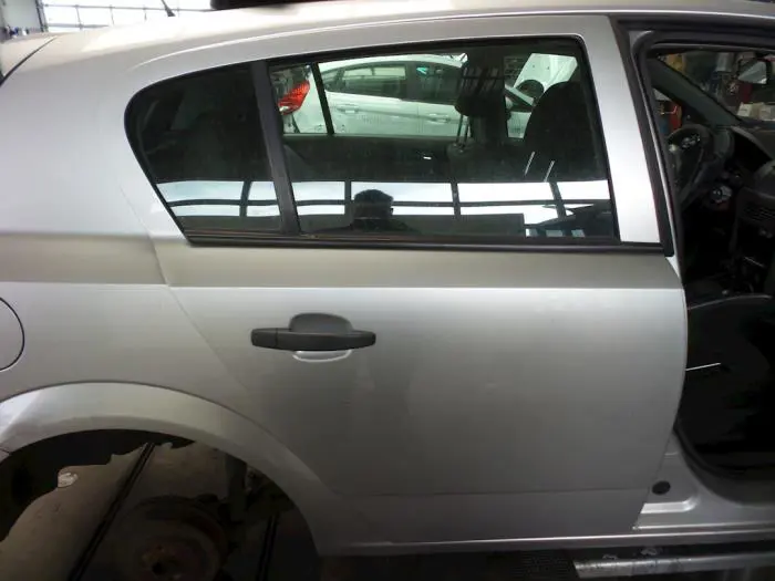 Rear door 4-door, right Opel Astra
