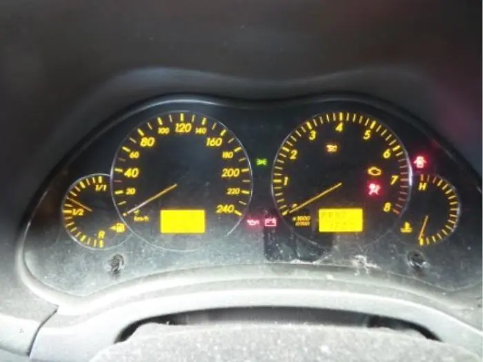 Odometer KM Toyota Avensis