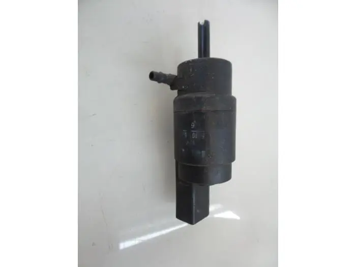 Windscreen washer pump Iveco New Daily