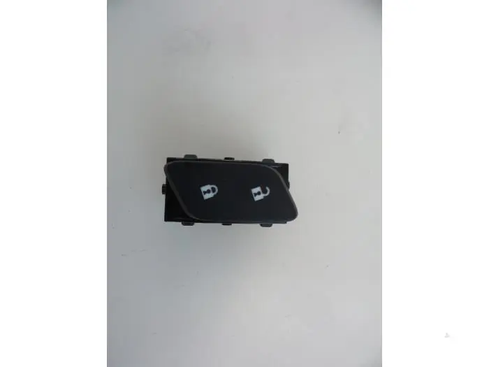 Central locking switch Opel Astra