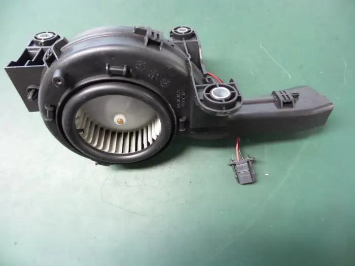 Heating and ventilation fan motor Citroen C4 Picasso