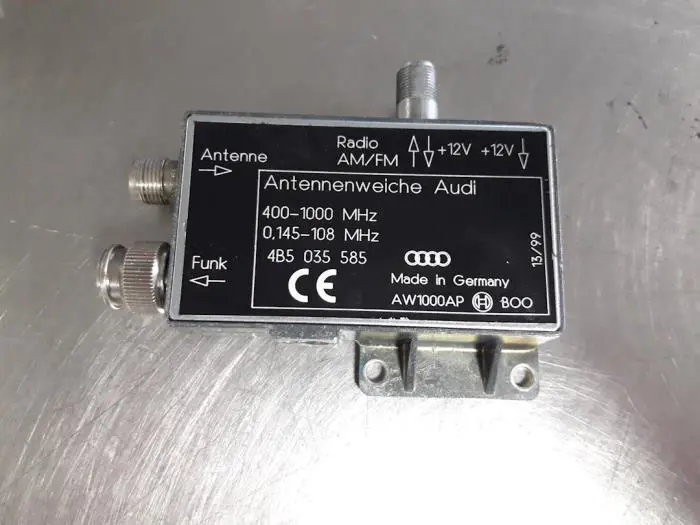 Antenne amplificateur Audi A8