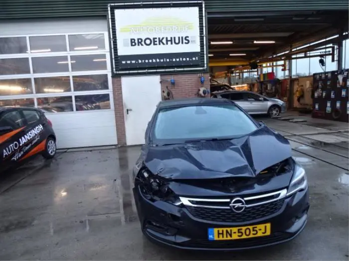 Opel Astra K 15-