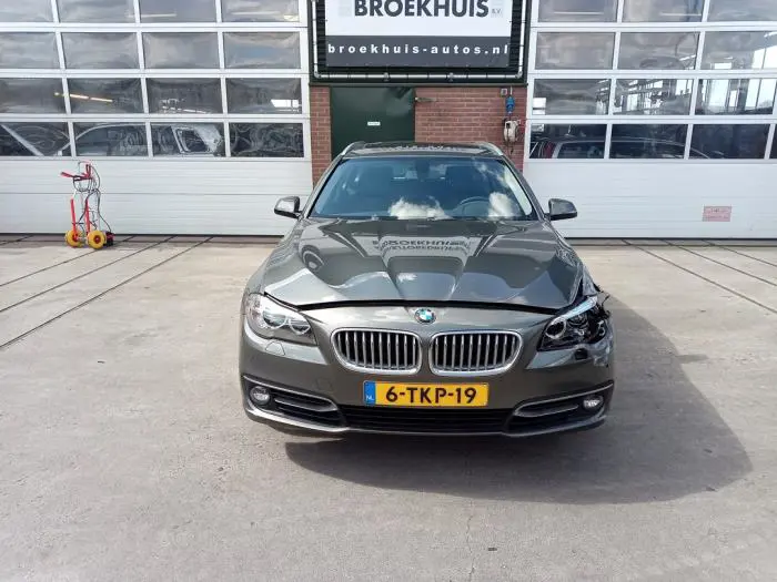 BMW 5-Série 02-
